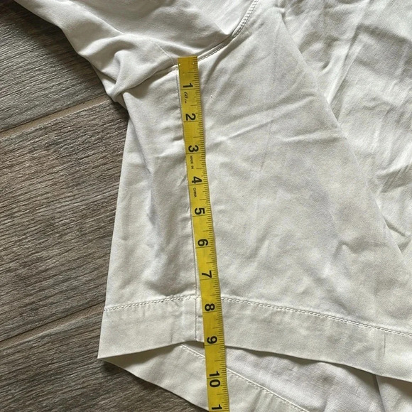 Tommy Bahama 9” tan shorts Men’s 54R Cotton Blend Casual Travel Relax Button Zip - Picture 5 of 11